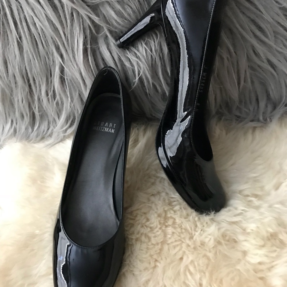 STUART WEITZMAN Black Patent Leather Sz 8 Narrow
